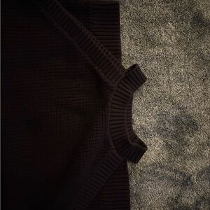 Womans  Black Tank/ Sleeveless Sweater.